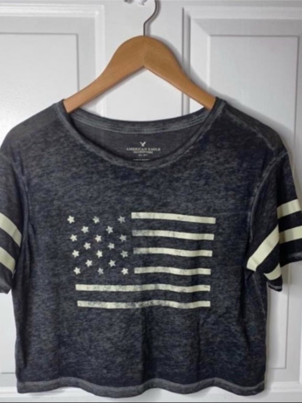 American Eagle Outfitters Cropped Stars & Stripes Flag T- Shirt Distressed
